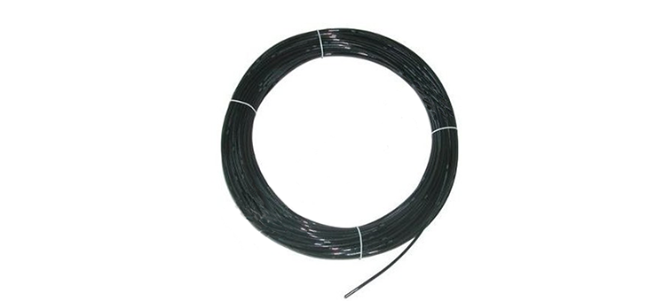Tube polyamide noir en rouleau